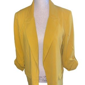 Tahari Women’s Blazer Size Medium Mustard Long Lined Cuffed Sleeve Dressy
